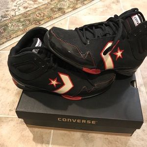 Converse man shoe -size 8